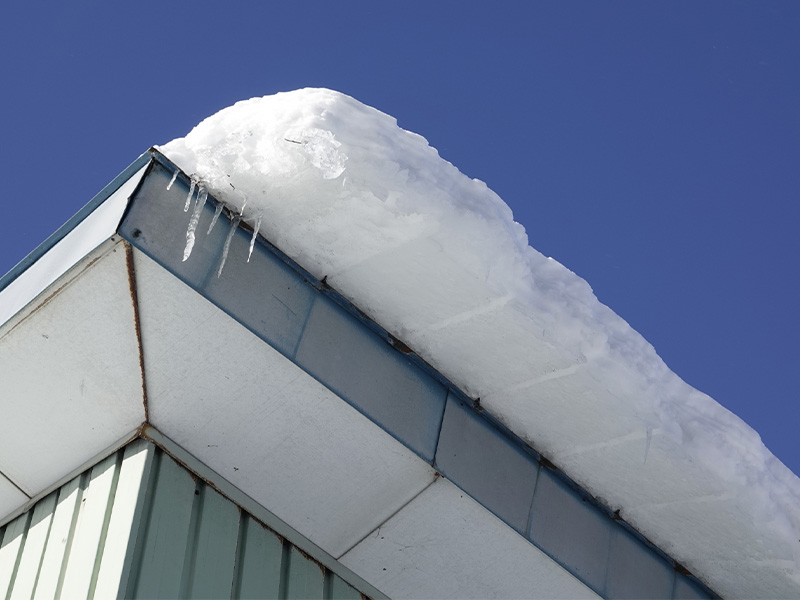 積雪した屋根