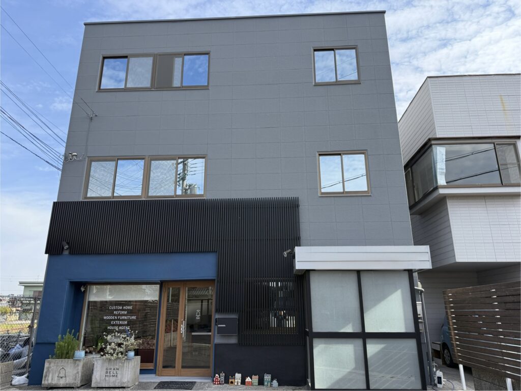 泉南市 K様ビル 外壁・屋根塗装  使用塗料：プライムプロマット（N-50・72-30H）の施工事例写真04