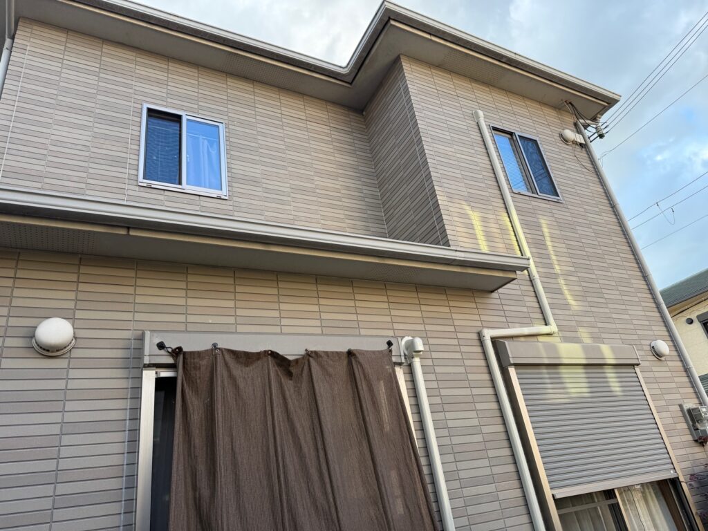 「泉南市M様邸 外壁塗装・屋根塗装｜プライムプログロスPX-736で汚れが付きにくい外壁へ」の施工前写真