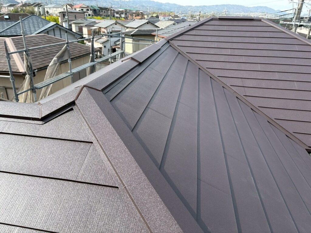 『泉南市S様邸｜外壁塗装・屋根カバー工事完工いたしました！』の施工事例写真04