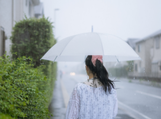 泉佐野市の外壁塗装【雨・海風・塩分による工期と仕上がりへの影響と対策ガイド】